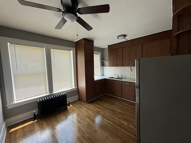 161 W Lawrence St #A — Photo 7