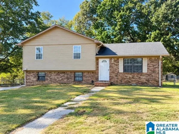 7924 Cresview Dr, Dora, AL 35062