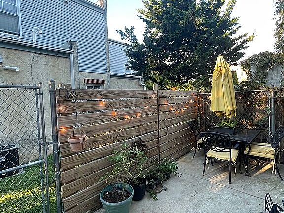 3rd image of 1717 Wylie St