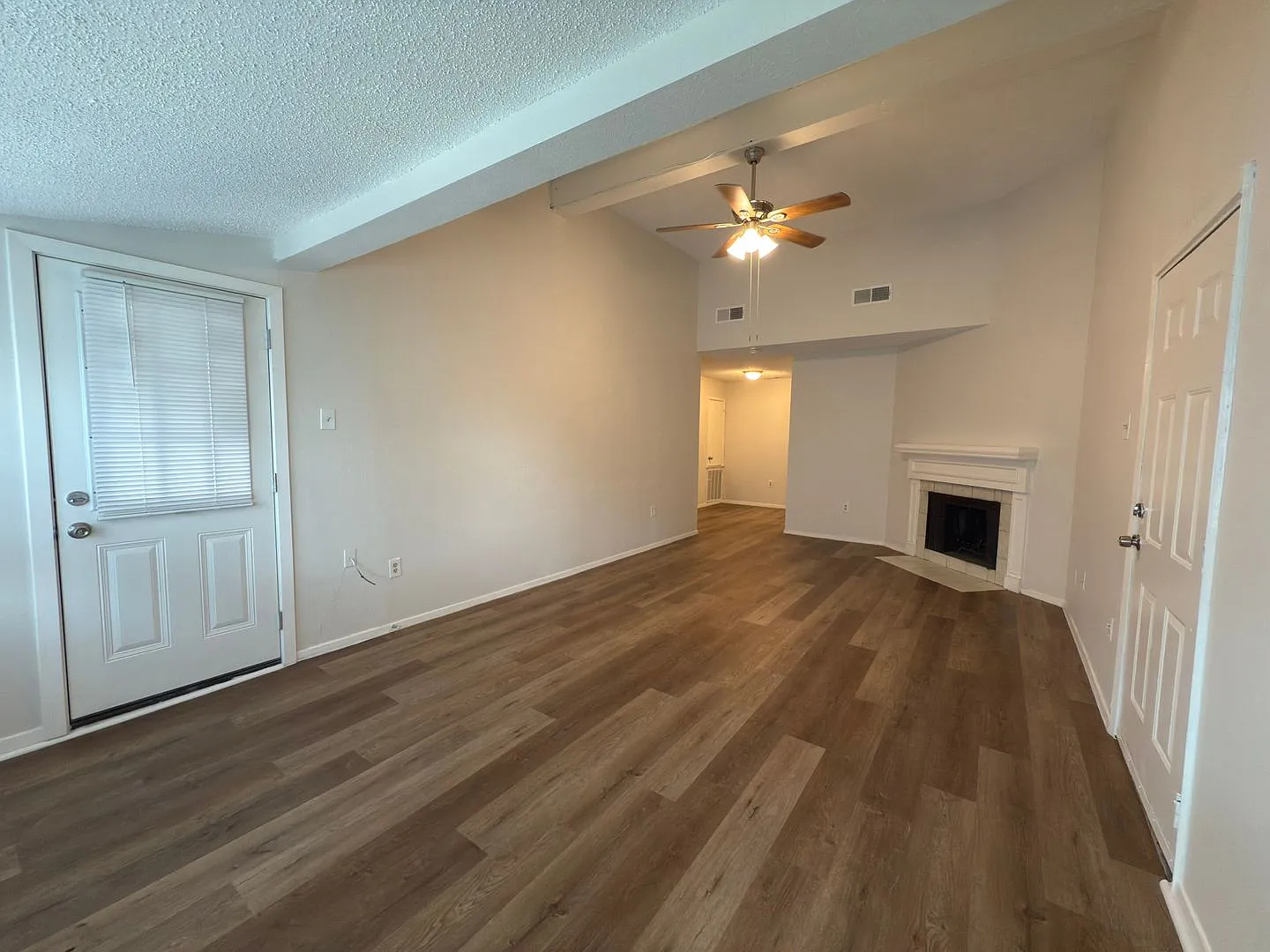 Charming 1 Bedroom Unit in Dallas! — Photo 3