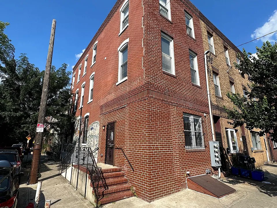 1019 Christian St #1