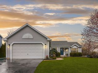 306 Jake Ln, Hampshire, IL 60140