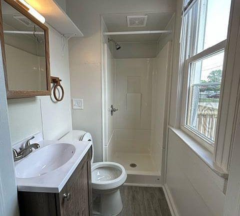 5th image of 1318 McPherson St #2