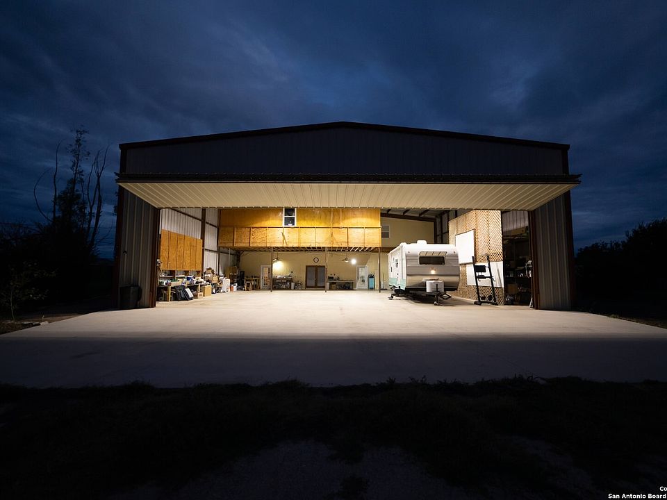 1st image of 121 PITTS LN