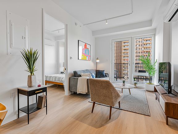2nd image of 931 Carroll St #501