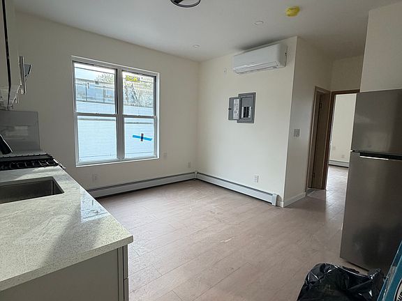 3rd image of 195 Avenue U #3R