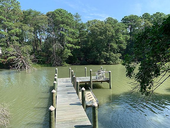 Lg dock for kayaking fishing