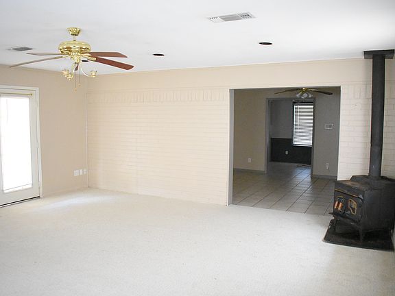 3rd image of 523 Arbor Oak Dr