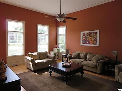 3rd image of 804 Woodstock Ln