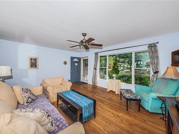 4th image of 1656 San Mateo Dr