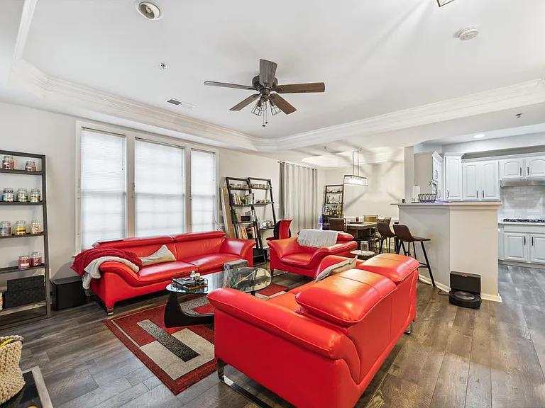 3526 Huntley Manor Ln — Photo 3