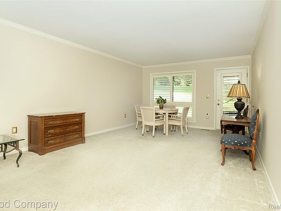 4th image of 969 Wexford Way