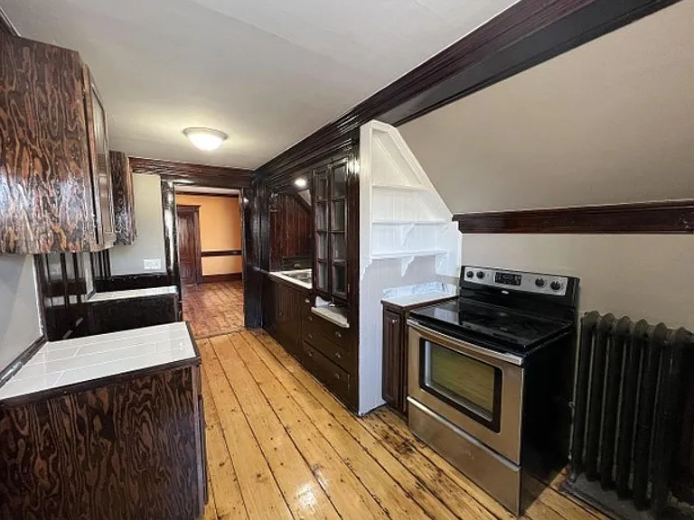 53 Messer St #C — Photo 8