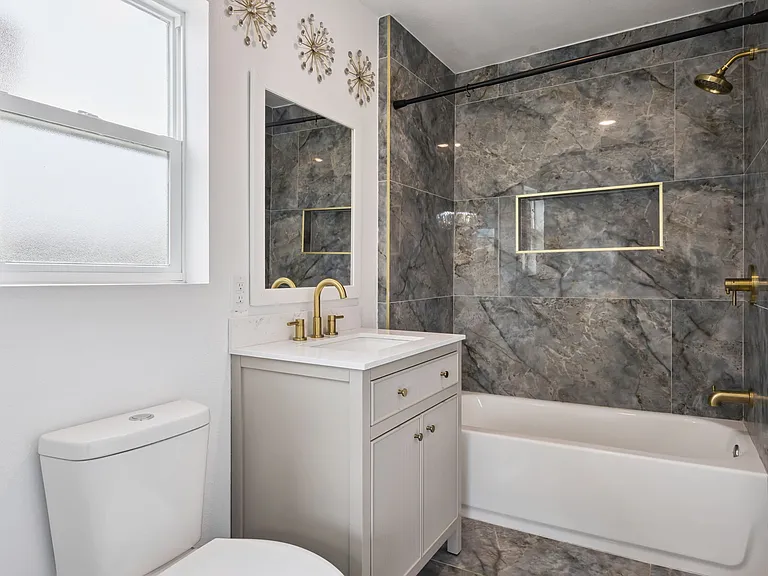 1709 Lee Jackson Hwy N — Photo 21