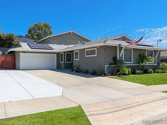 3rd image of 8434 Lake Gaby Ave