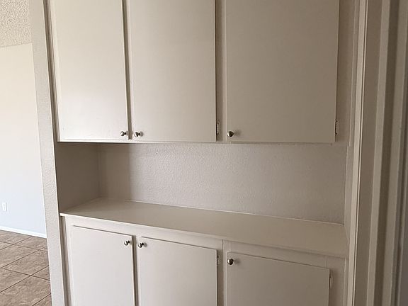 5th image of 3804 Kellogg Ave