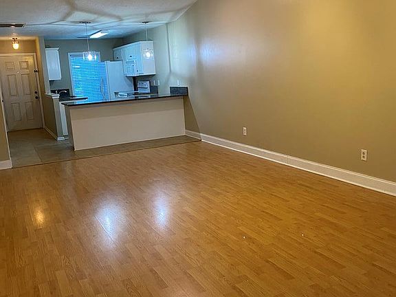 2nd image of 203 Evans Lake Dr