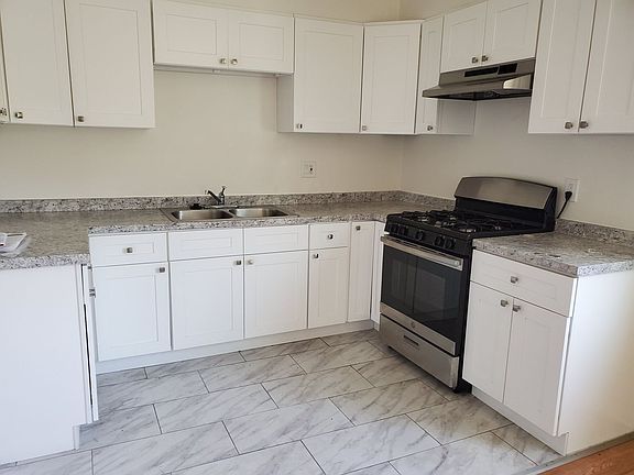 5th image of 3307 Glenhurst Ave APT D