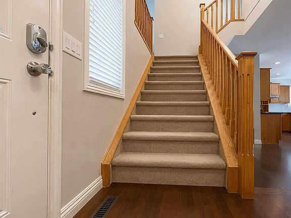 3rd image of 188 N Everwillow Park SW