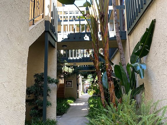 2nd image of 1448 Monterey Blvd #209