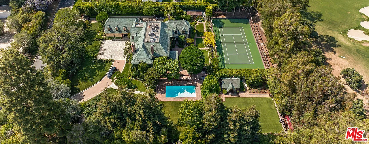5 bed, 9.0 bath, 7826 sqft, $45,000 — Photo 1