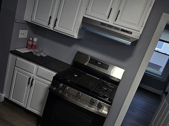 3rd image of 267 Chapman St #1