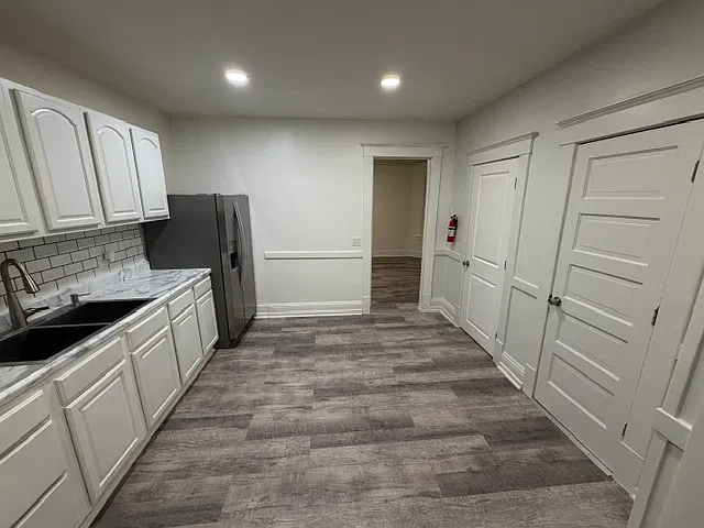 1 bed, $899 — Photo 1