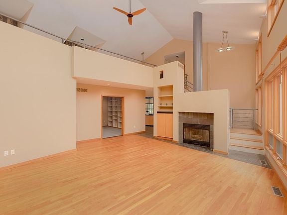 3rd image of 764 Old Ludlow Ave
