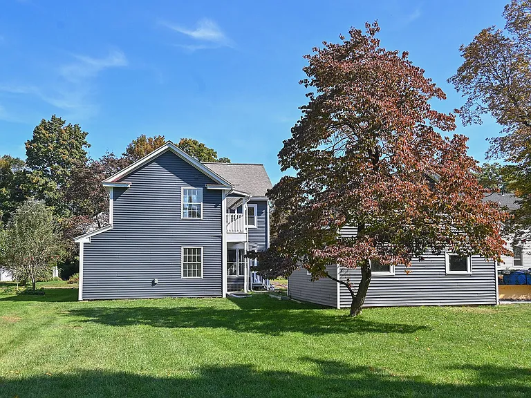 22 Chestnut St #1 — Photo 37