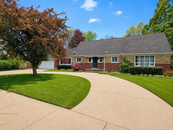 18139 Avilla Blvd, Lathrup Village, MI 48076