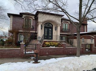 161-51 83rd St, Howard Beach, NY 11414