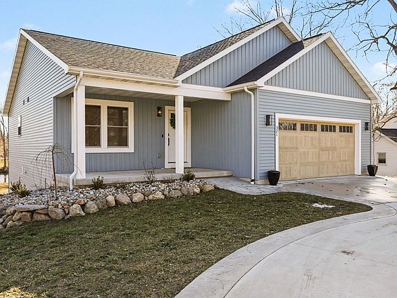 3rd image of 321 W High St