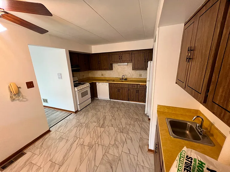 4712 W 106th Pl #C1 — Photo 8