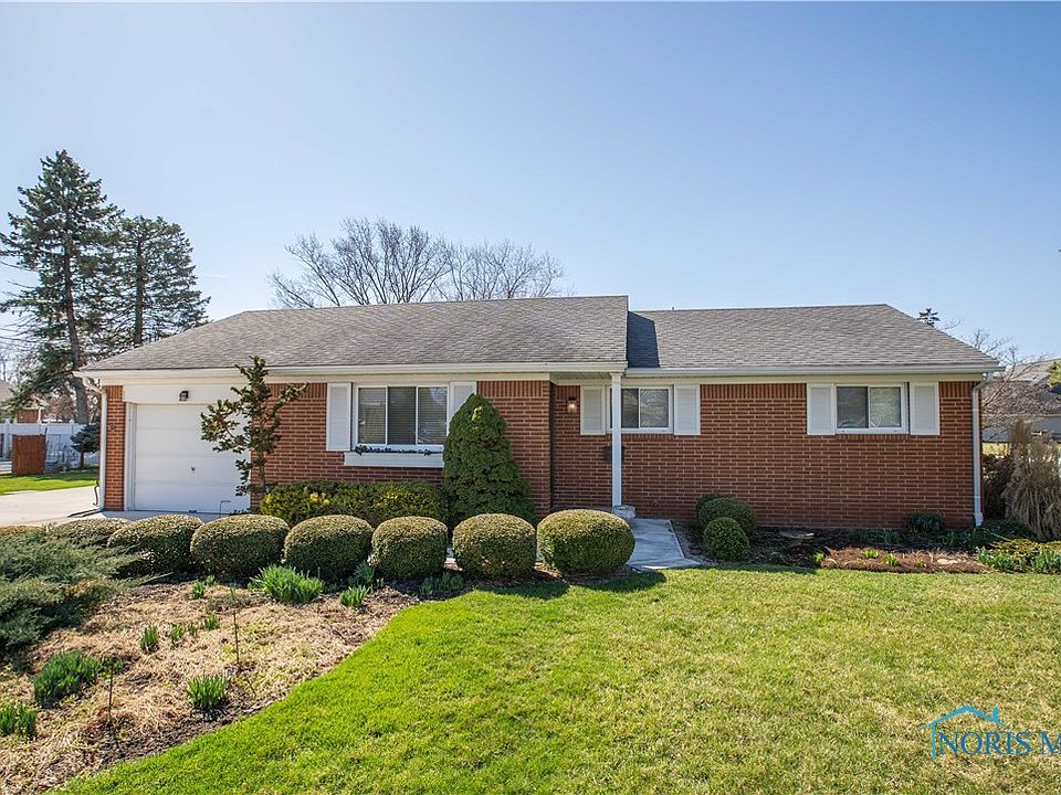 1004 Groce St, Rossford, OH 43460 Zillow