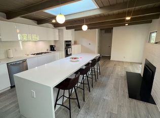 4456 Mountain View Ave, Oakland, CA 94605