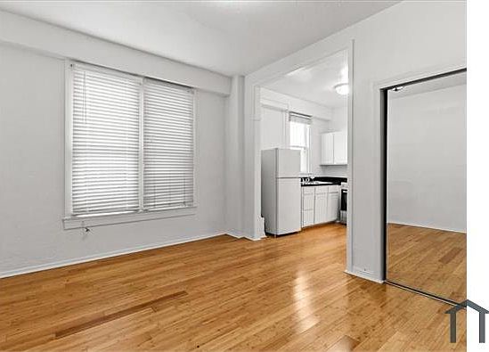 4th image of 344 Ellis St
