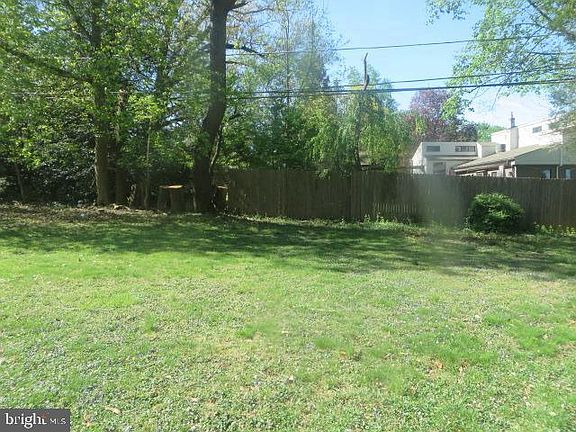 5th image of 8200 Cheltenham Ave