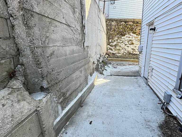 6 Saint James Pl — Photo 21