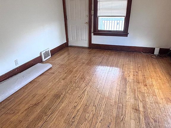4th image of 117 S Homer St