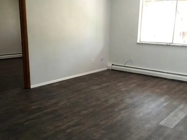 1330 W Hillcrest Ave — Photo 8