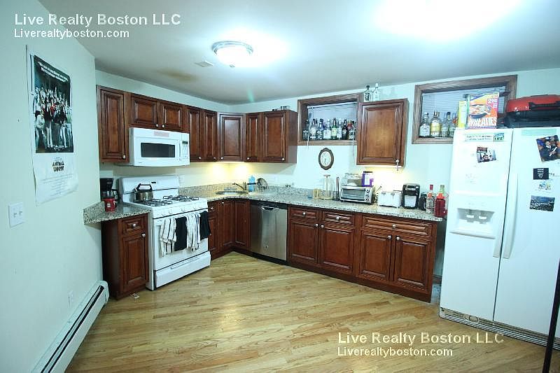 2nd image of 1435 Commonwealth Ave #7