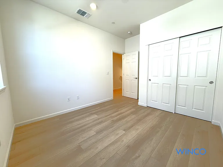 3810 Norbridge Ave — Photo 10