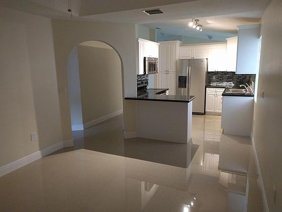 4th image of 21549 SW 88th Ave