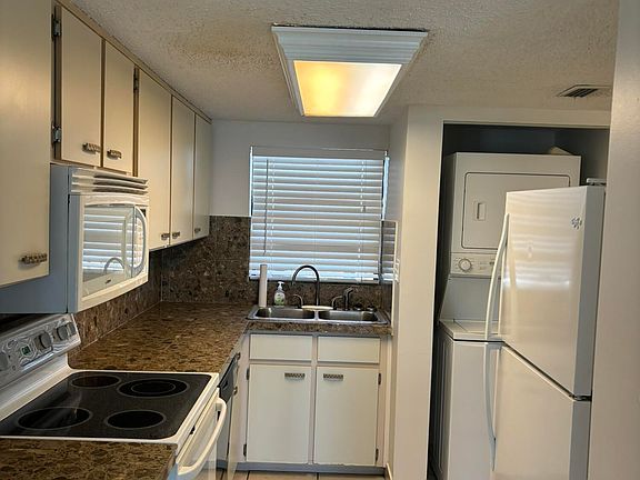 2nd image of 2390 Ocean Shore Blvd #4020