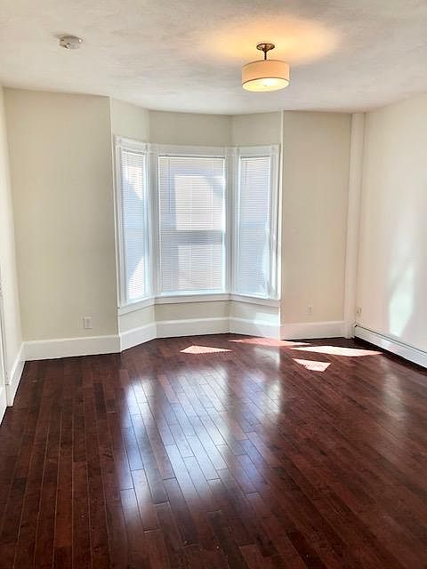 2nd image of 3 Cedar St #U1