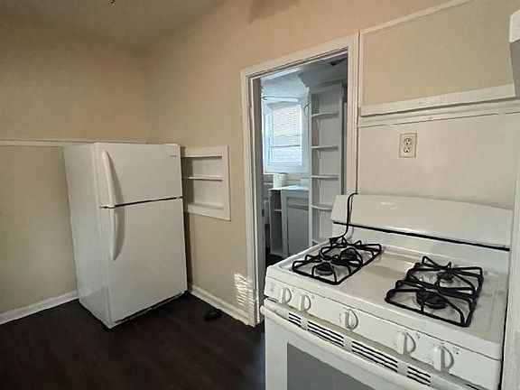 5th image of 1103 Logan St APT 3