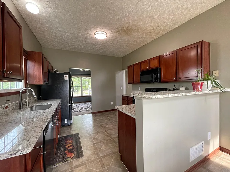 7192 Trillium Dr — Photo 20