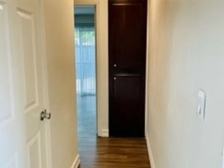 321 Hillside Ter — Photo 14