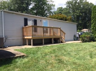 1808 Blue Jay Ct, Stewartstown, PA 17363