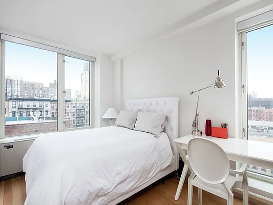 Sold by Sotheby's International Realty | media 6